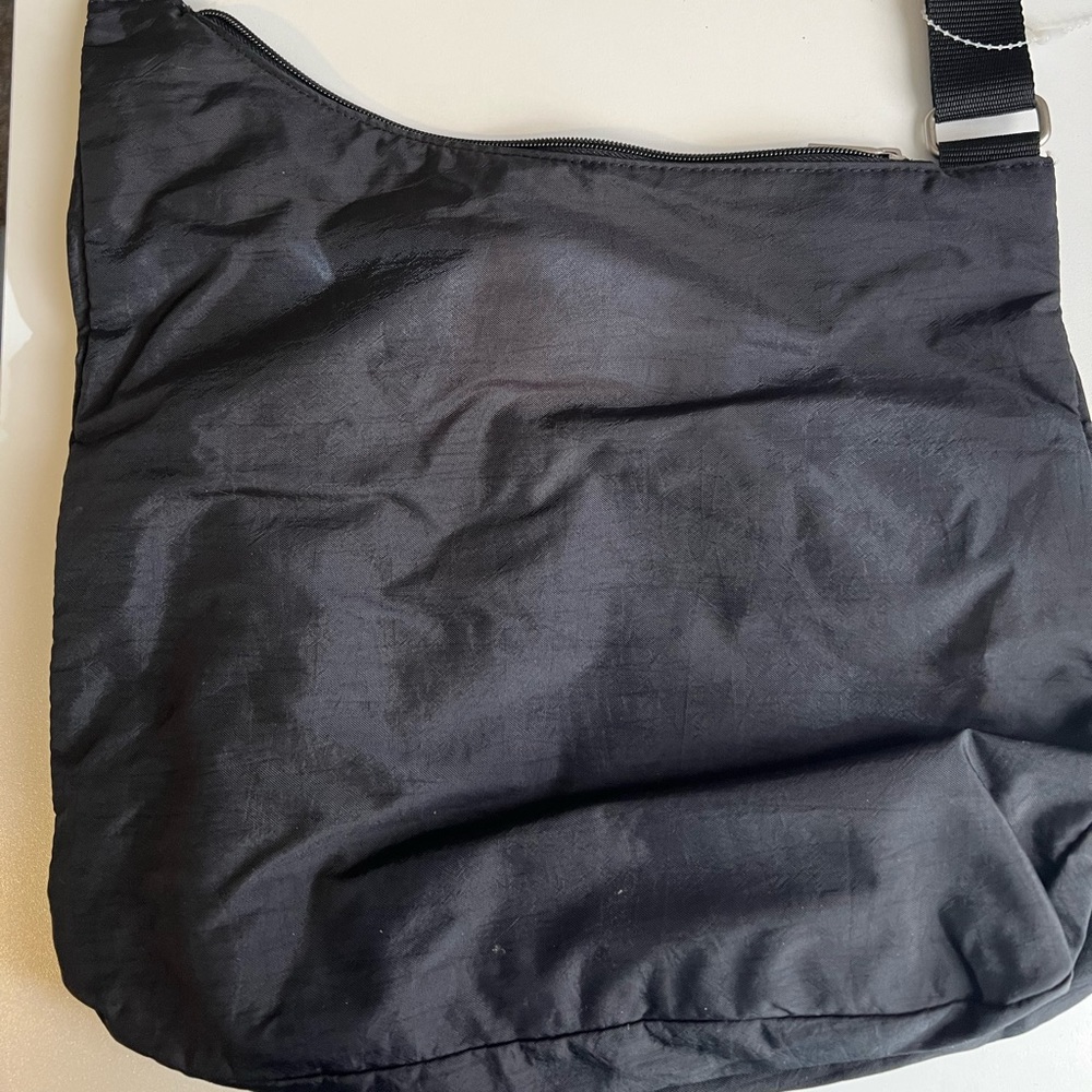 Baggallini travel bag.